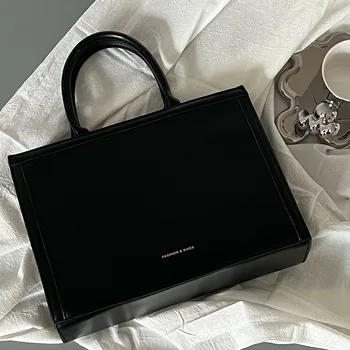 Нова марка чанта през рамо 2024 г., луксозна дизайнерска чанта, дамска чанта, кожена чанта с монограм на едно рамо