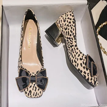 През пролетта на нов приказен стил, мека подметка, удобни обувки за изпълнения на сцената, дамски модни обувки принцеса с леопардовым принтом за ниска пета
