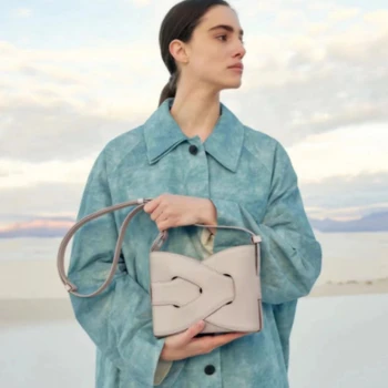 Новата модерна дамска чанта за през рамото от естествена кожа с геометричен дизайн
