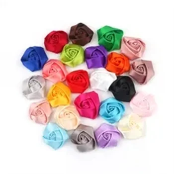 за направата на букета е на разположение 100 бр. многоцветни които имитират главата на рози