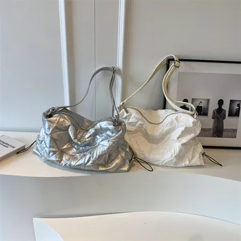 Брандираната дизайнерска дамска чанта за през рамото от изкуствена кожа в сгъвката, ежедневна чанта през рамо, голяма чанта-скитник