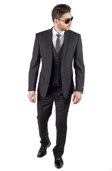 Мъжки костюм с деколте на ревера, яке на две копчета, жилетка и панталони за сватбени партита