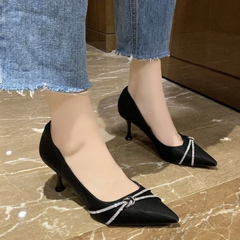 Модни дамски обувки на висок ток сезон Пролет-есен 2024, нови тънки обувки с остър пръсти и фин пръсти, за да пътуват до работа